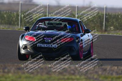 media/Jan-18-2026-CalClub SCCA (Sun) [[8bc6468723]]/Group 7 Race/Turn 1/